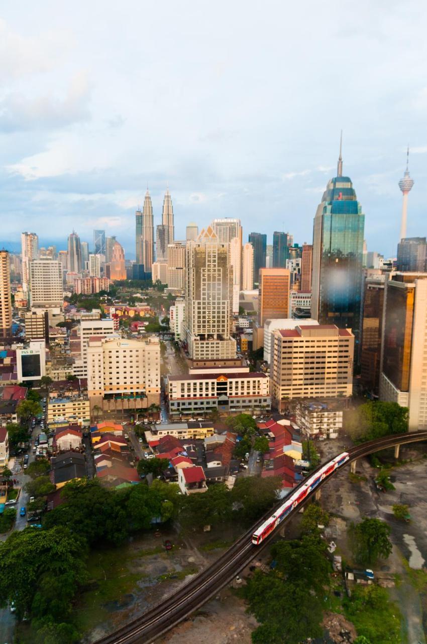 Tuxedo Kl No.1 Rooftop Pool W Skyscraper Views Hotel กัวลาลัมเปอร์ ภายนอก รูปภาพ