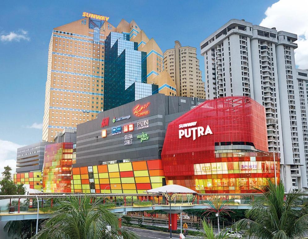 Tuxedo Kl No.1 Rooftop Pool W Skyscraper Views Hotel กัวลาลัมเปอร์ ภายนอก รูปภาพ