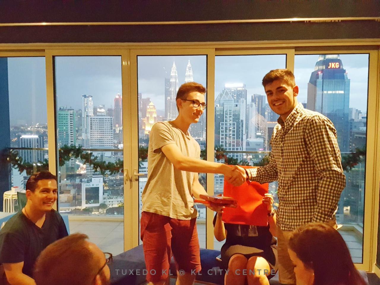 Tuxedo Kl No.1 Rooftop Pool W Skyscraper Views Hotel กัวลาลัมเปอร์ ภายนอก รูปภาพ