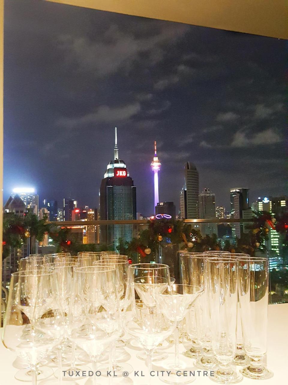 Tuxedo Kl No.1 Rooftop Pool W Skyscraper Views Hotel กัวลาลัมเปอร์ ภายนอก รูปภาพ