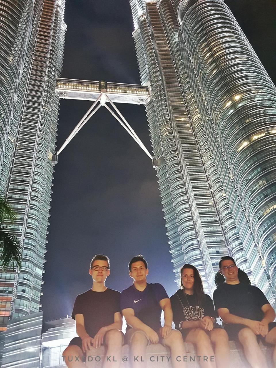 Tuxedo Kl No.1 Rooftop Pool W Skyscraper Views Hotel กัวลาลัมเปอร์ ภายนอก รูปภาพ